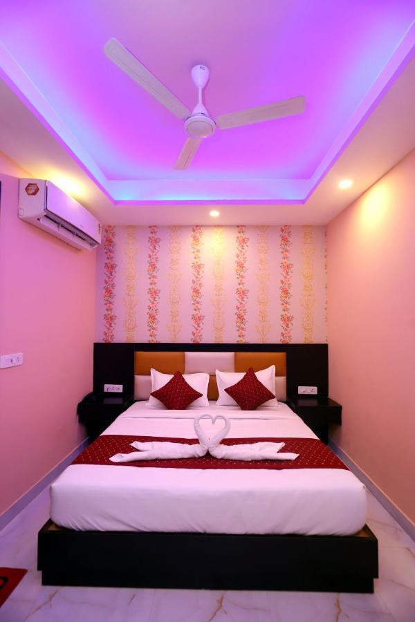 Jupiter Plaza Delhi Airport Hotel Új-Delhi Kültér fotó