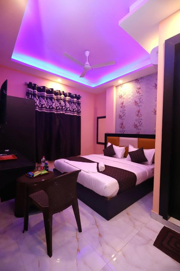 Jupiter Plaza Delhi Airport Hotel Új-Delhi Kültér fotó