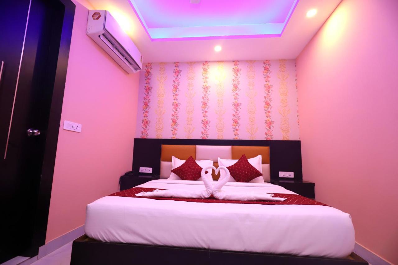 Jupiter Plaza Delhi Airport Hotel Új-Delhi Kültér fotó
